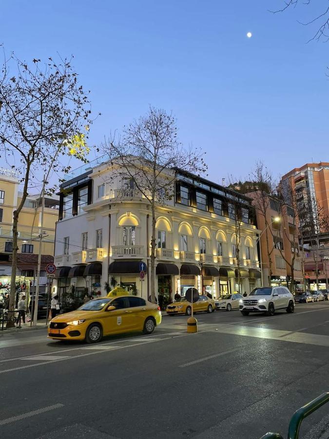 The Crown Boutique Hotel & Spa Tirana Esterno foto