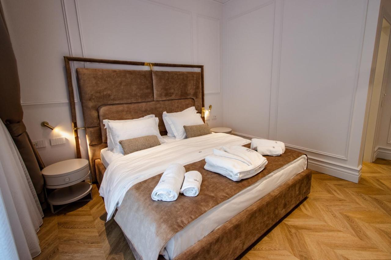 The Crown Boutique Hotel & Spa Tirana Esterno foto