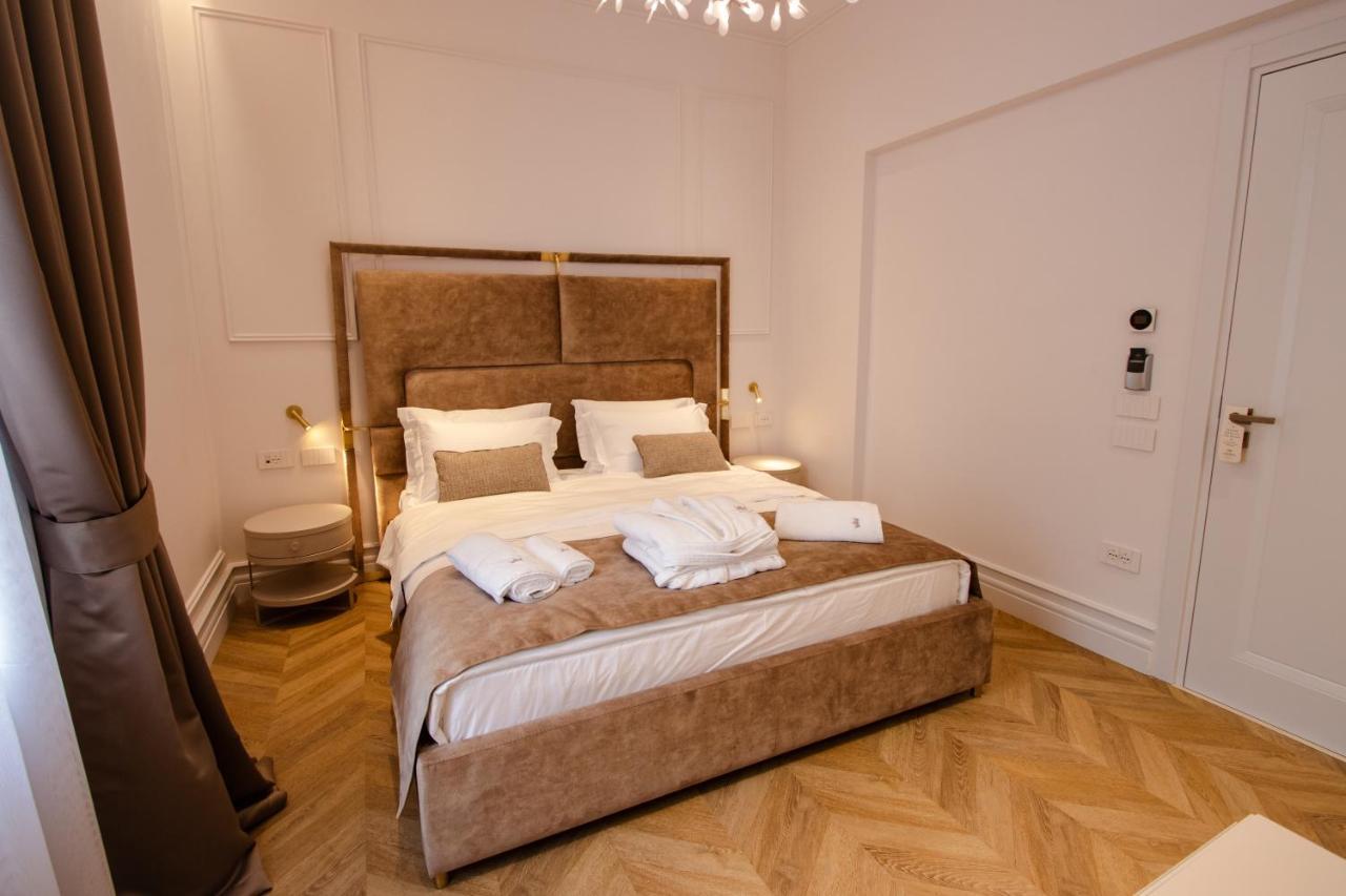 The Crown Boutique Hotel & Spa Tirana Esterno foto
