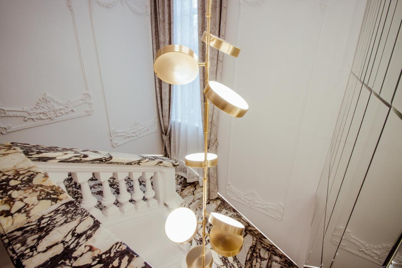 The Crown Boutique Hotel & Spa Tirana Esterno foto
