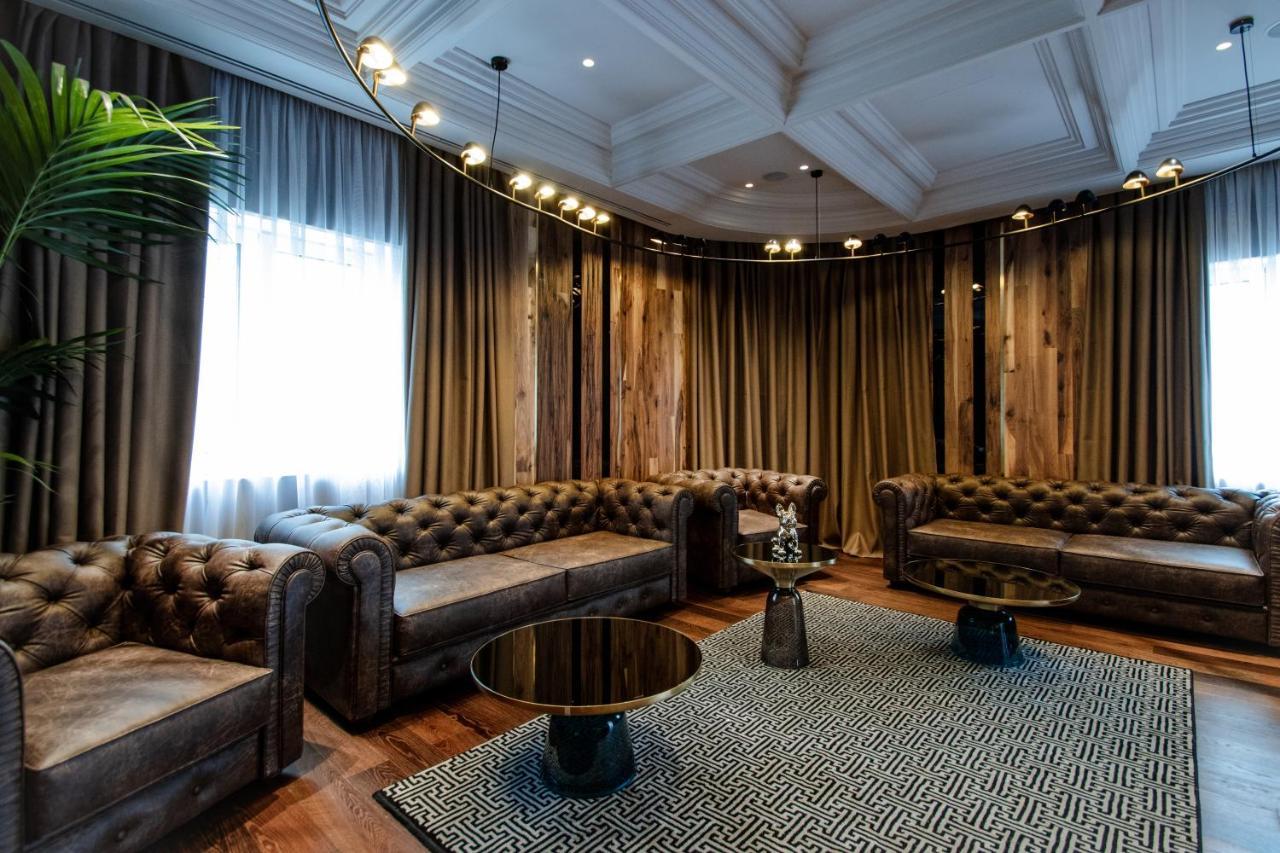 The Crown Boutique Hotel & Spa Tirana Esterno foto