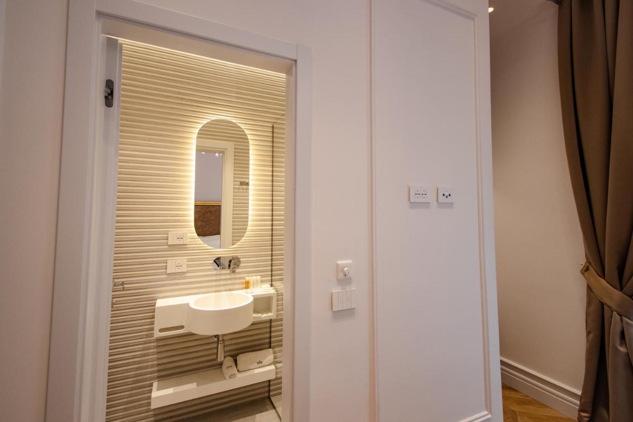 The Crown Boutique Hotel & Spa Tirana Esterno foto