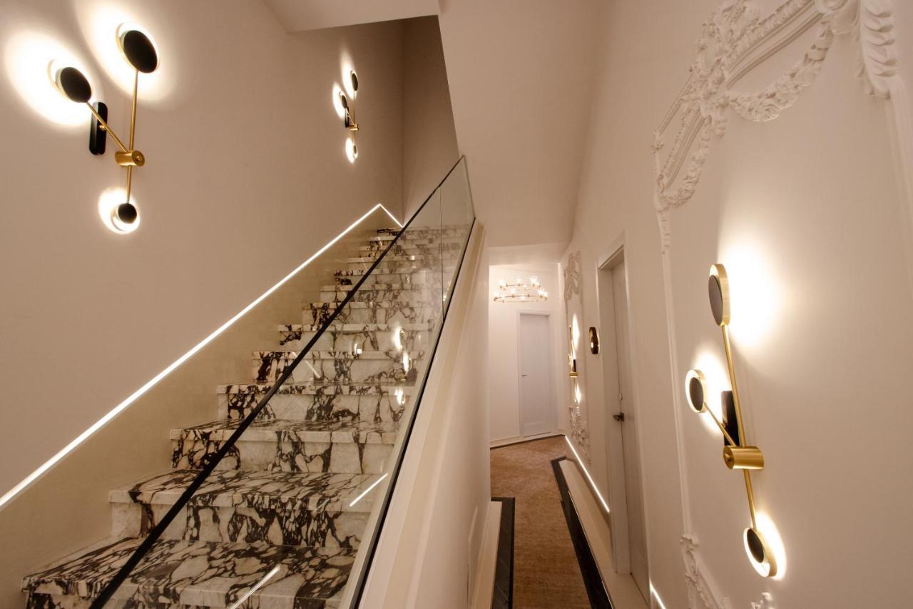 The Crown Boutique Hotel & Spa Tirana Esterno foto