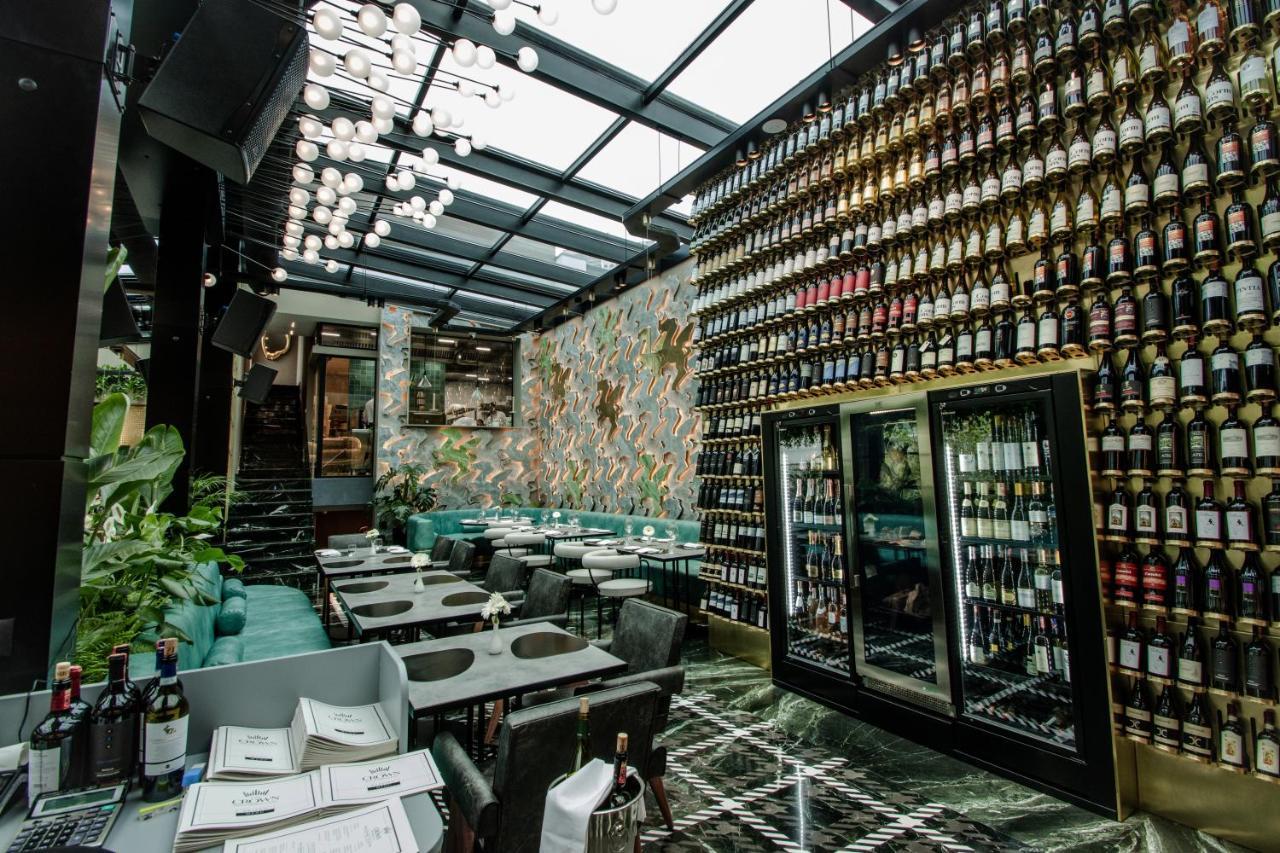 The Crown Boutique Hotel & Spa Tirana Esterno foto