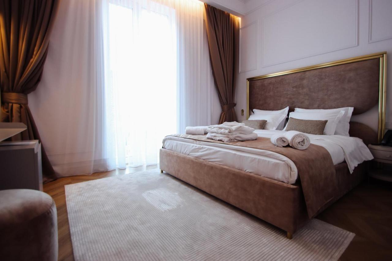 The Crown Boutique Hotel & Spa Tirana Esterno foto