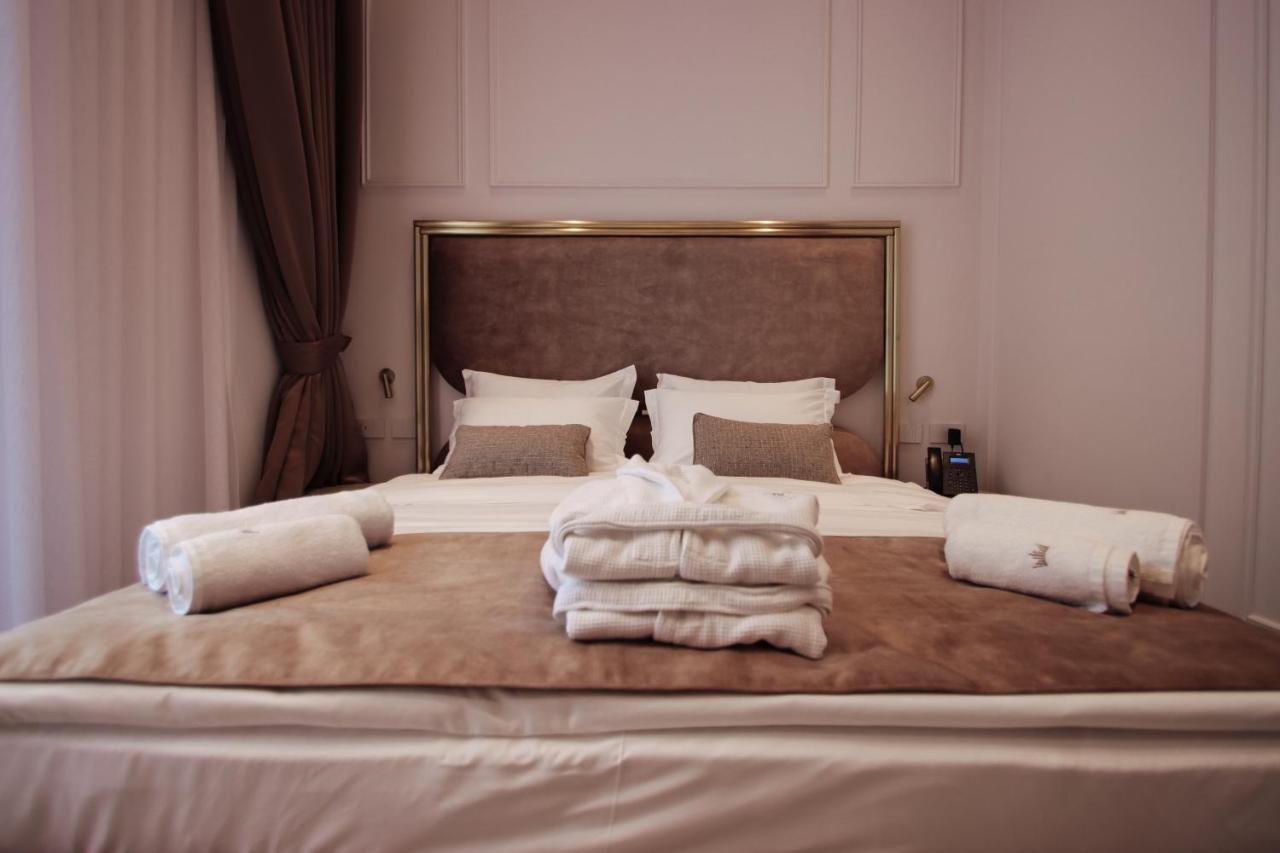 The Crown Boutique Hotel & Spa Tirana Esterno foto